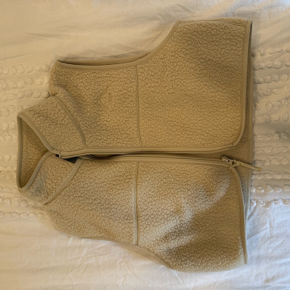 Aritzia Cream Sherpa Vest